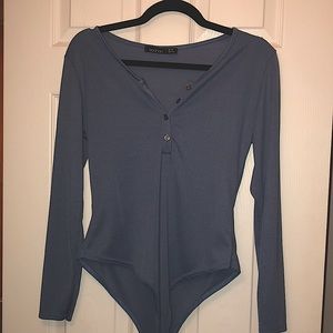 Boohoo Long Sleeve Rib Knit Button Bodysuit/ Size 8